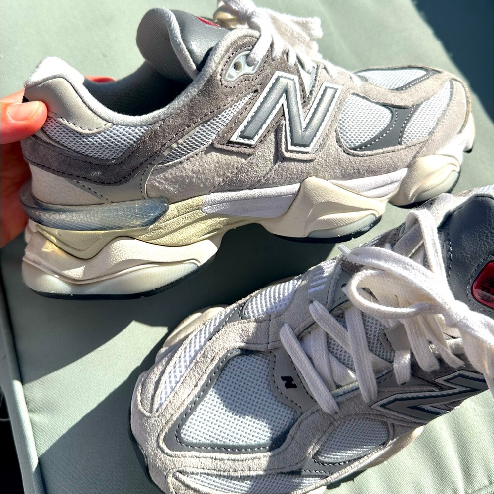 New balance 9060 size 6 women’s